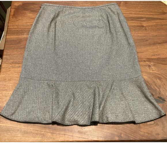 LOFT Wool Silk Blend 14 Godet Skirt Gray Black Office Zip Up Knee Length Office - Picture 2 of 9